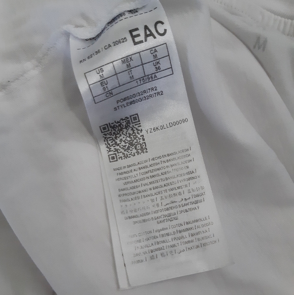 GUC Men's Guess T-shirt - Picture 4 of 4